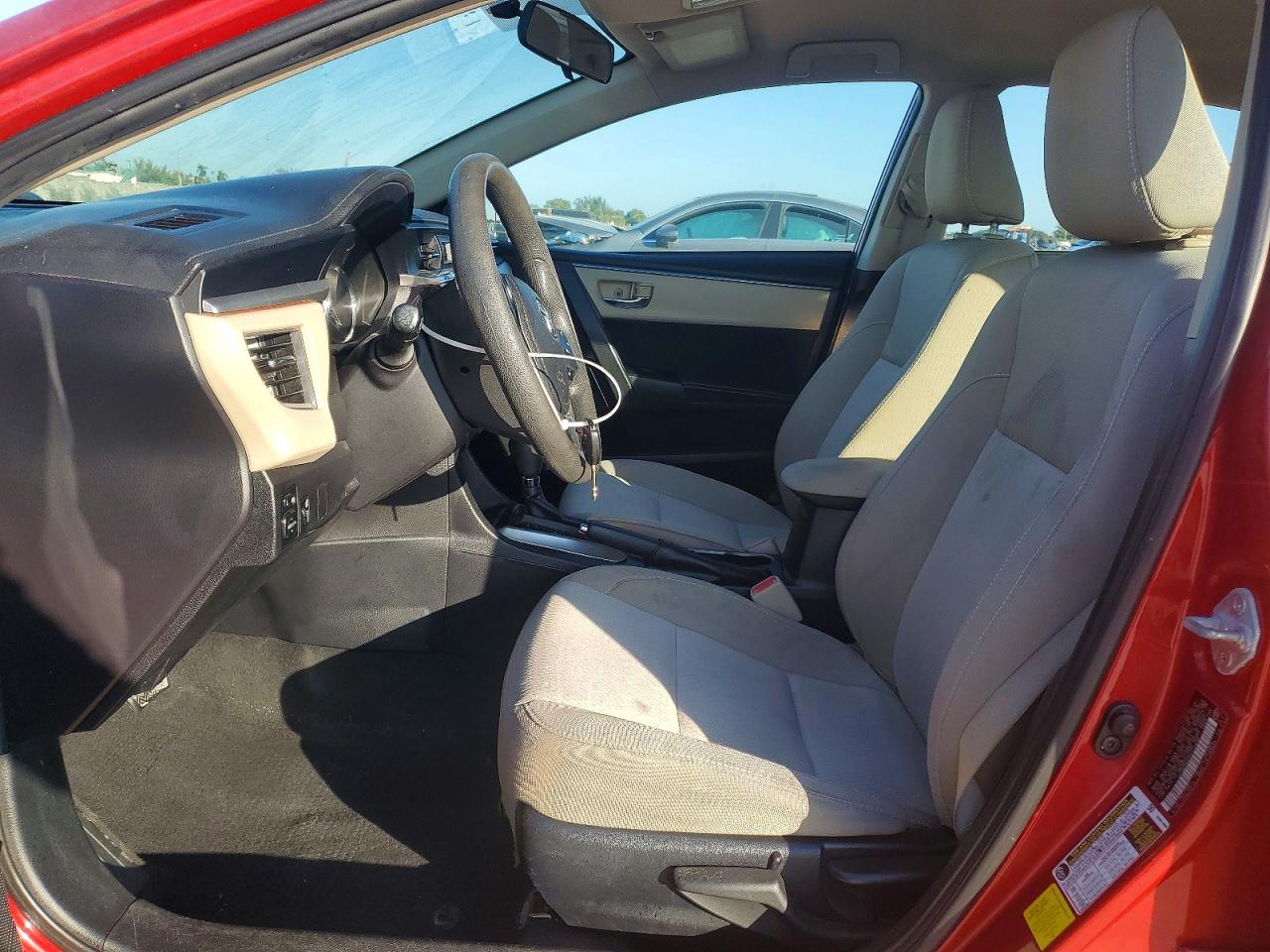 2015 TOYOTA COROLLA L photo 7