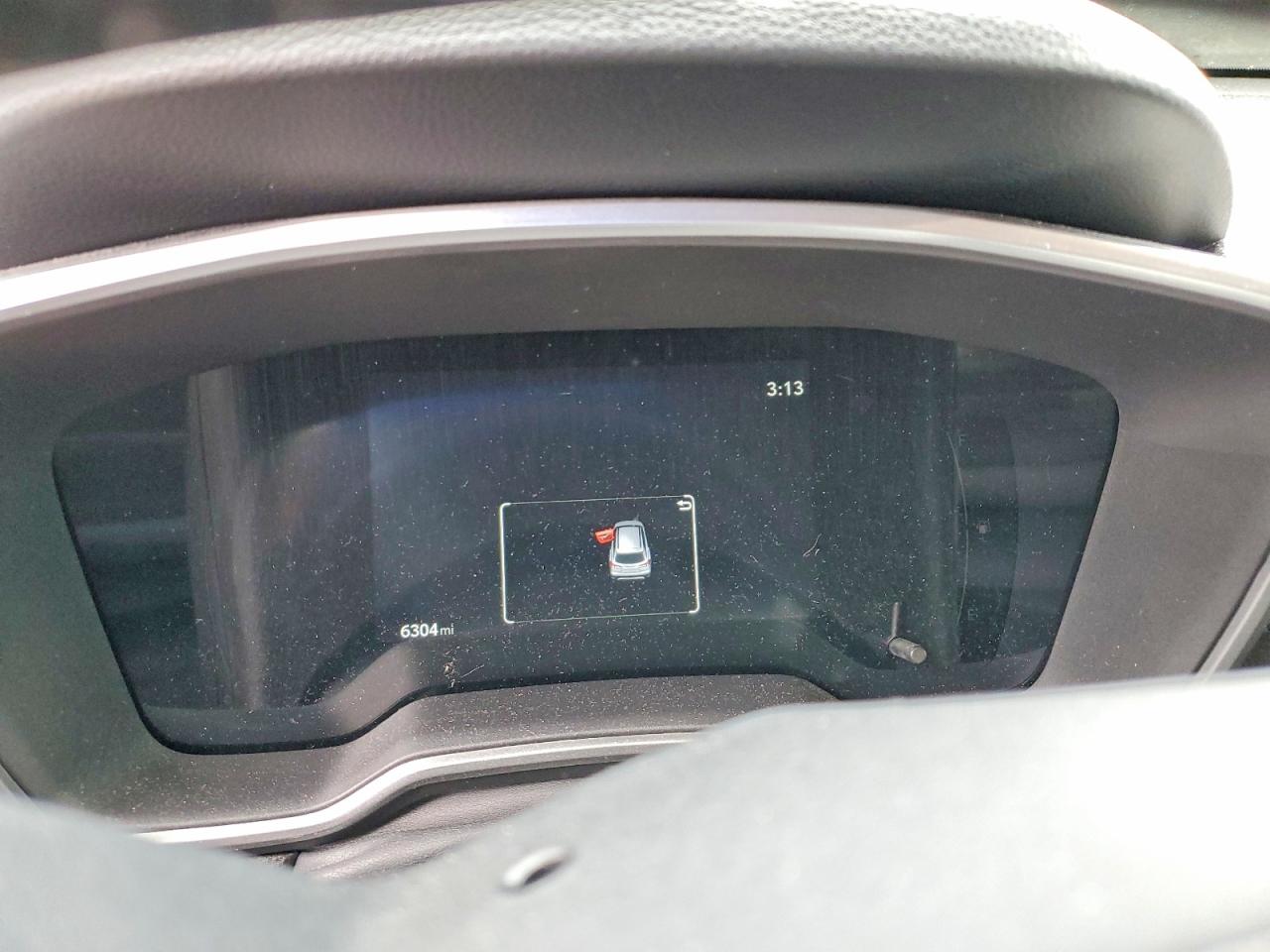 2025 TOYOTA COROLLA CROSS XLE photo 17
