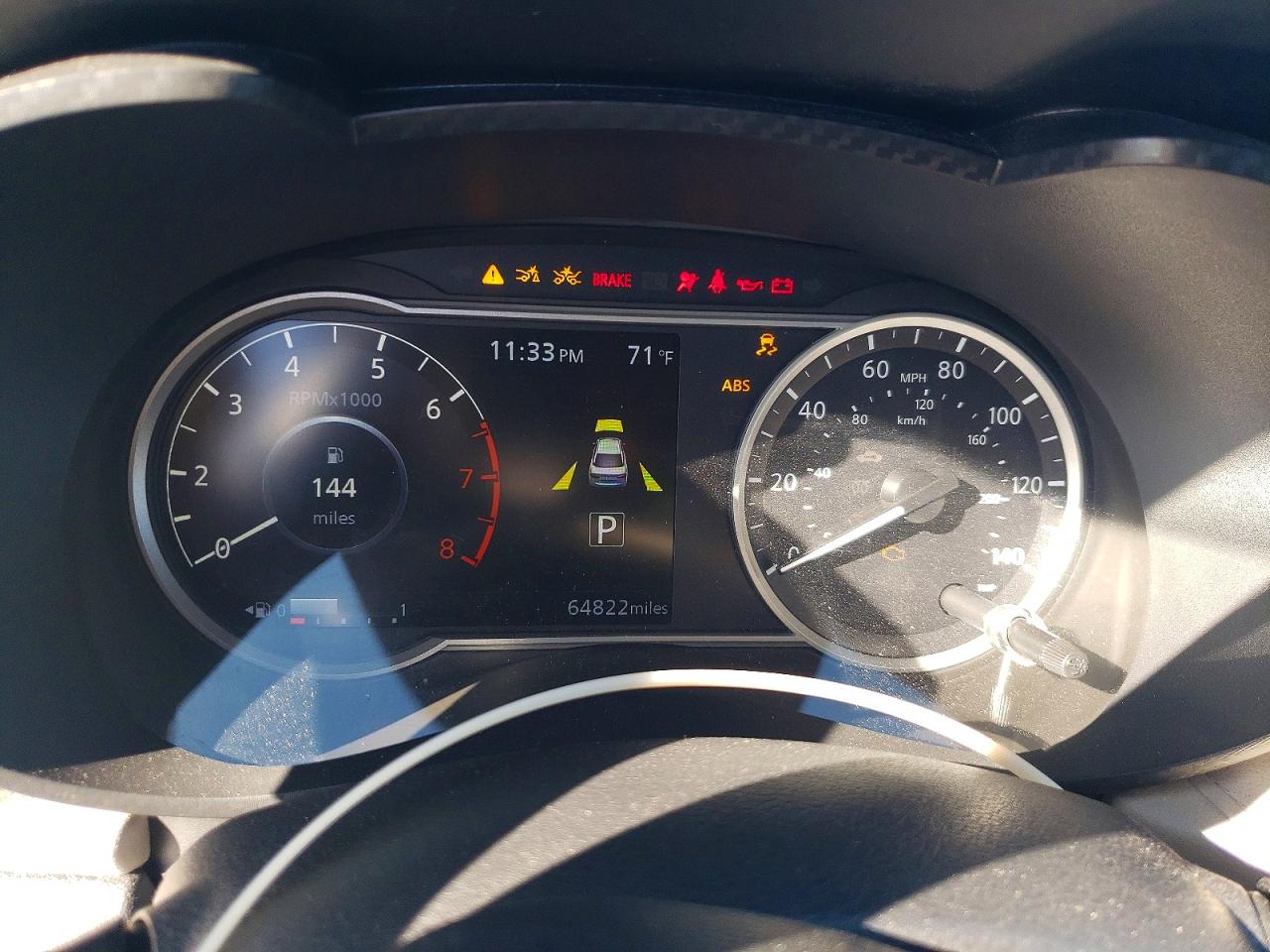 2021 NISSAN VERSA SV photo 17