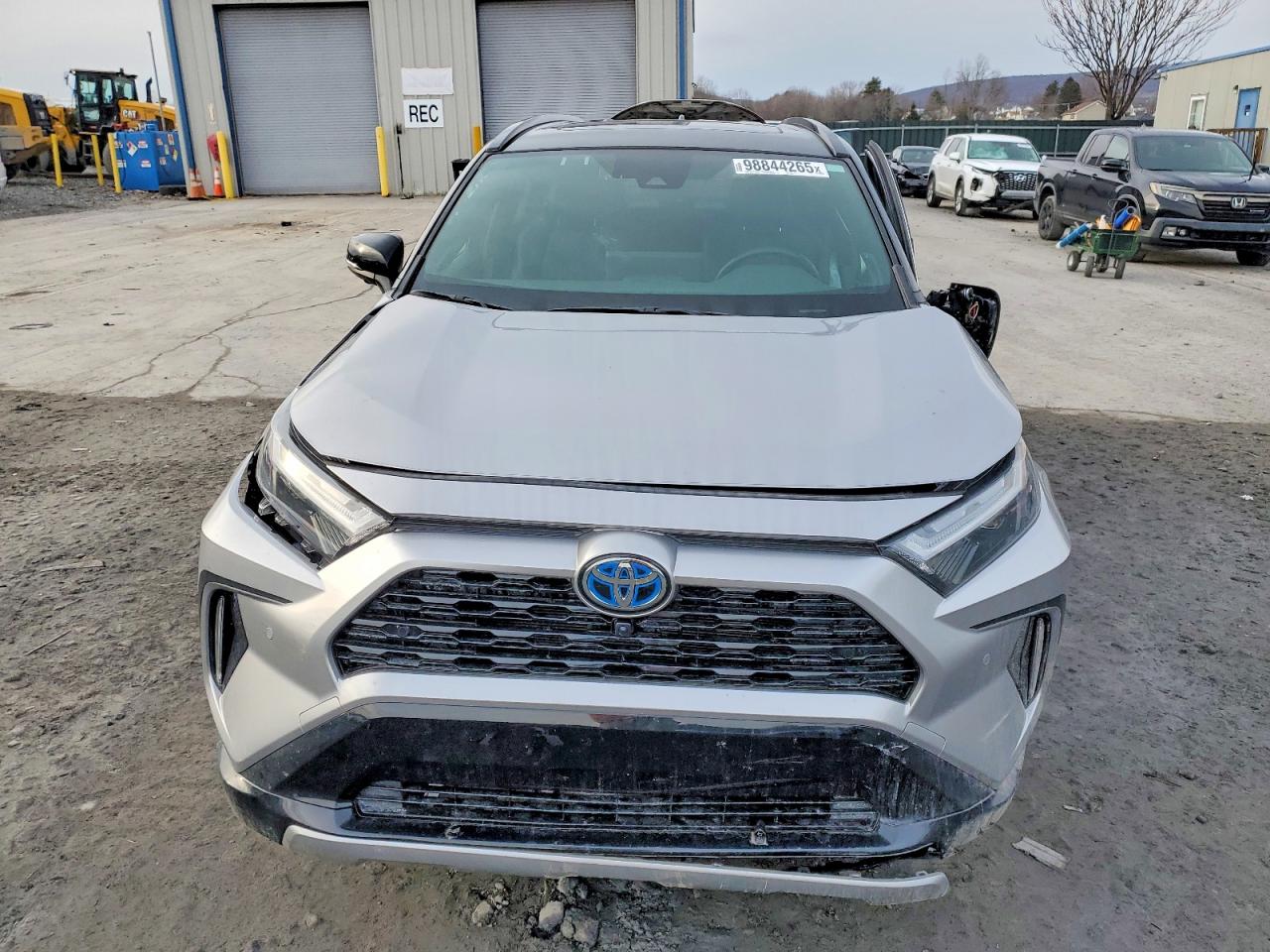 2024 TOYOTA RAV4 XSE photo 5