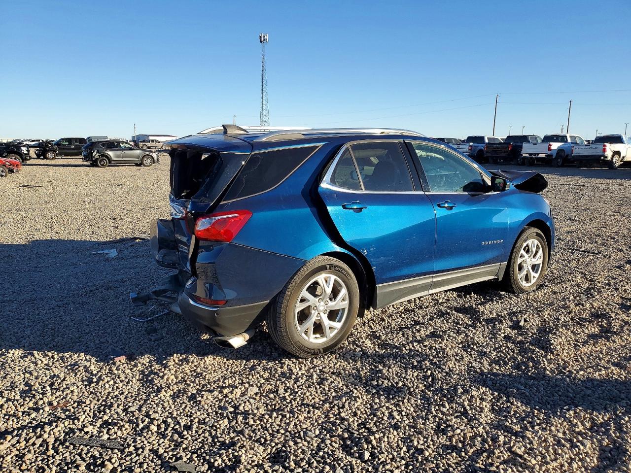 2020 CHEVROLET EQUINOX LT photo 3
