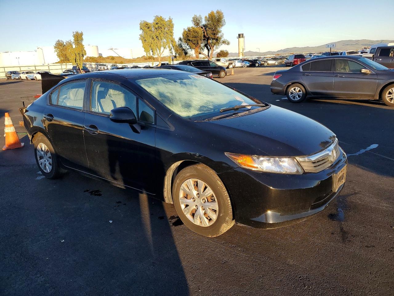 2012 HONDA CIVIC LX photo 4