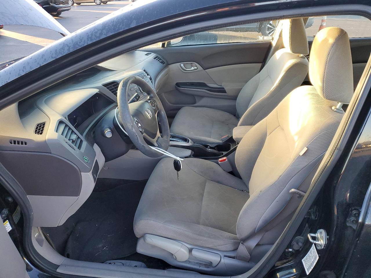 2012 HONDA CIVIC LX photo 7