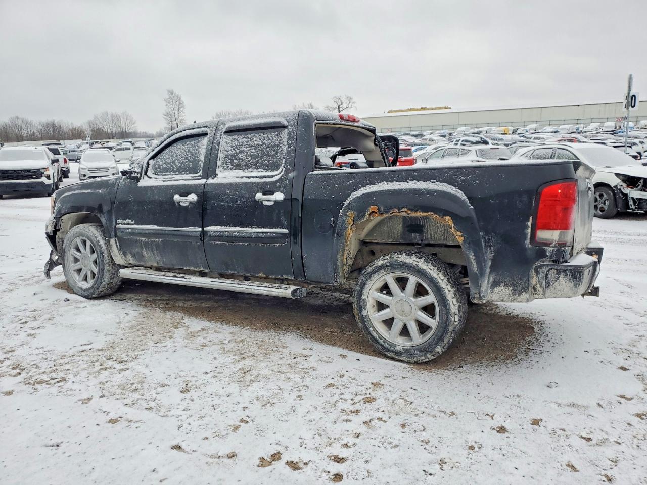 2010 GMC SIERRA K1500 DENALI photo 2