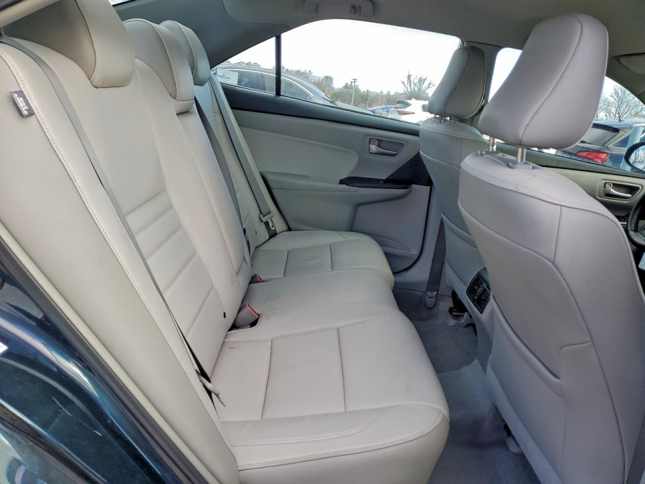 2015 TOYOTA CAMRY LE photo 19