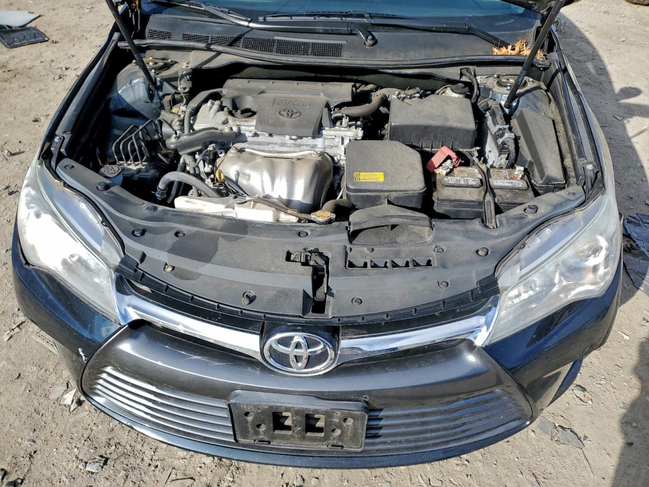 2015 TOYOTA CAMRY LE photo 21