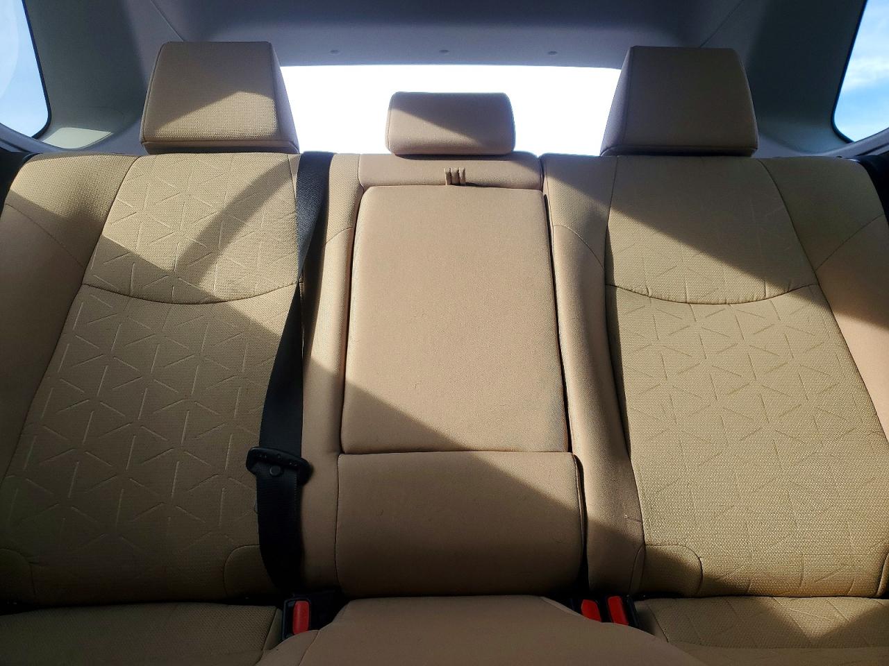 2025 TOYOTA RAV4 XLE photo 10