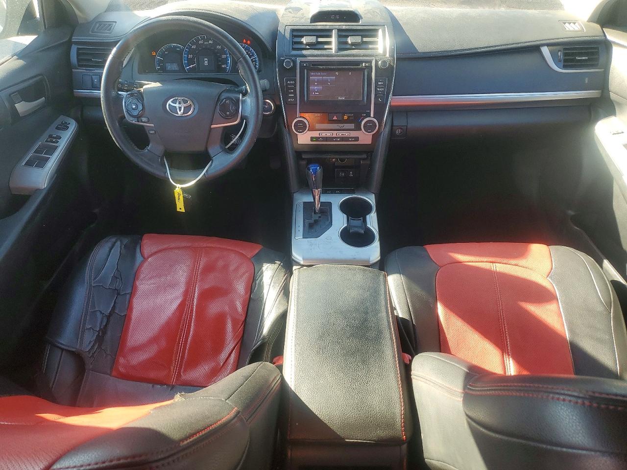 2014 TOYOTA CAMRY HYBRID photo 8