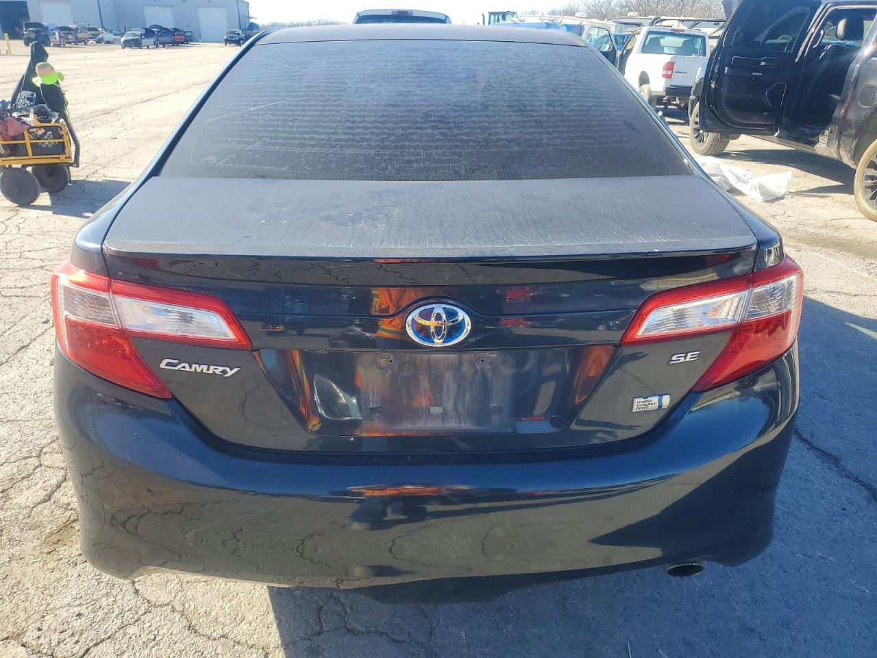 2014 TOYOTA CAMRY HYBRID photo 6