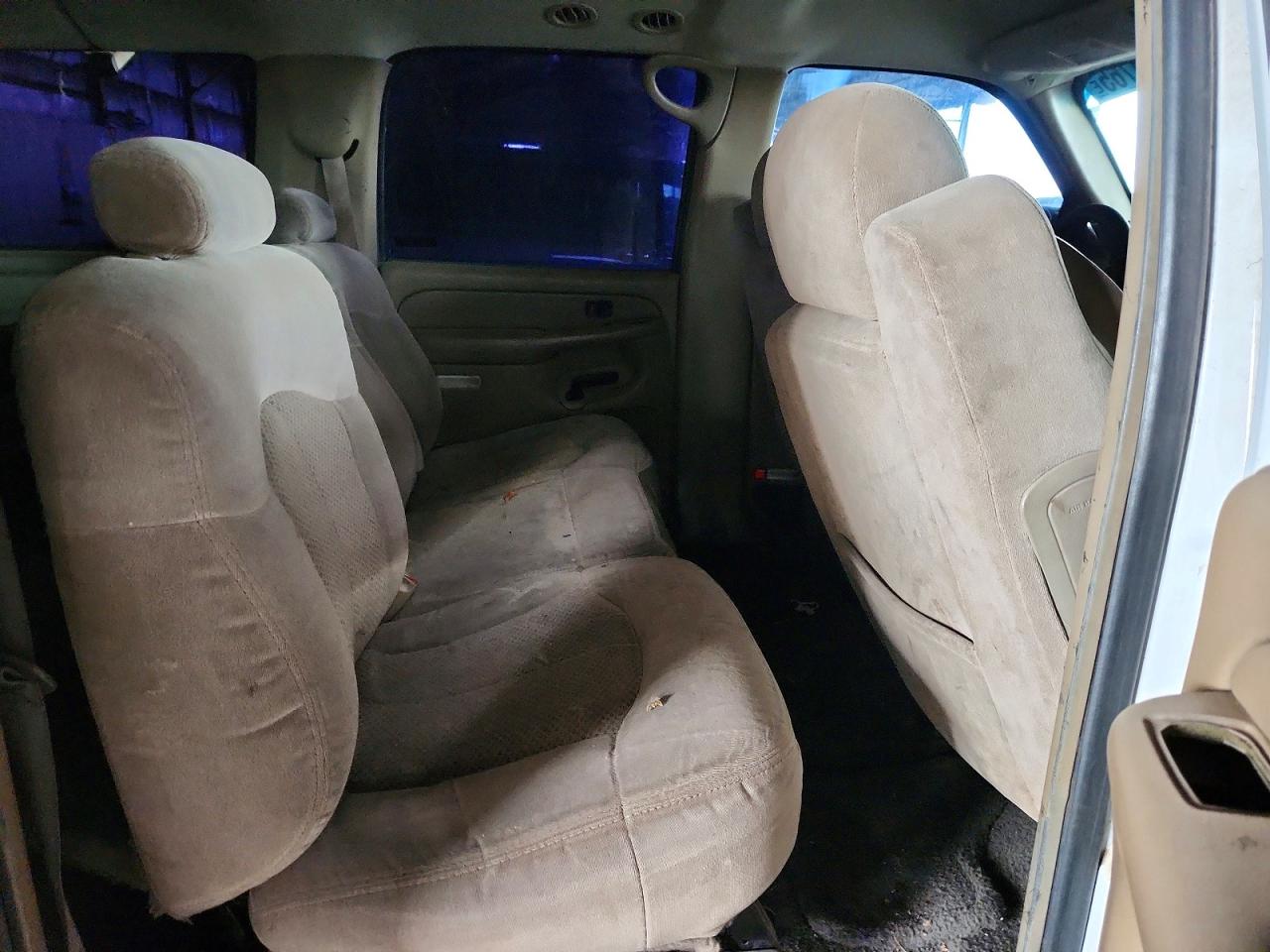 2001 CHEVROLET SUBURBAN C1500 photo 11