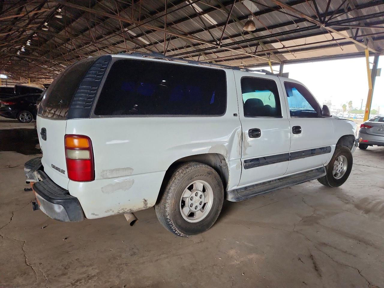 2001 CHEVROLET SUBURBAN C1500 photo 3