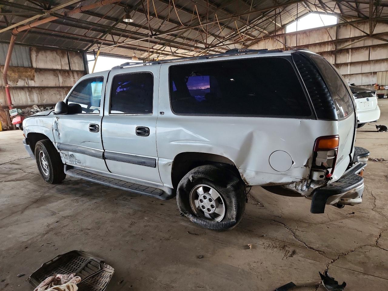 2001 CHEVROLET SUBURBAN C1500 photo 2