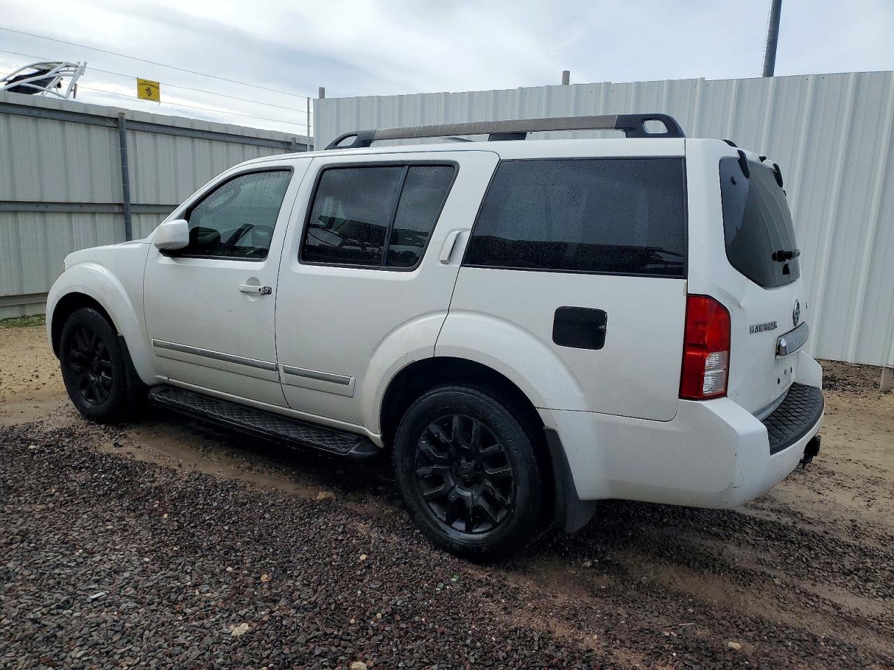 2011 NISSAN PATHFINDER S photo 2