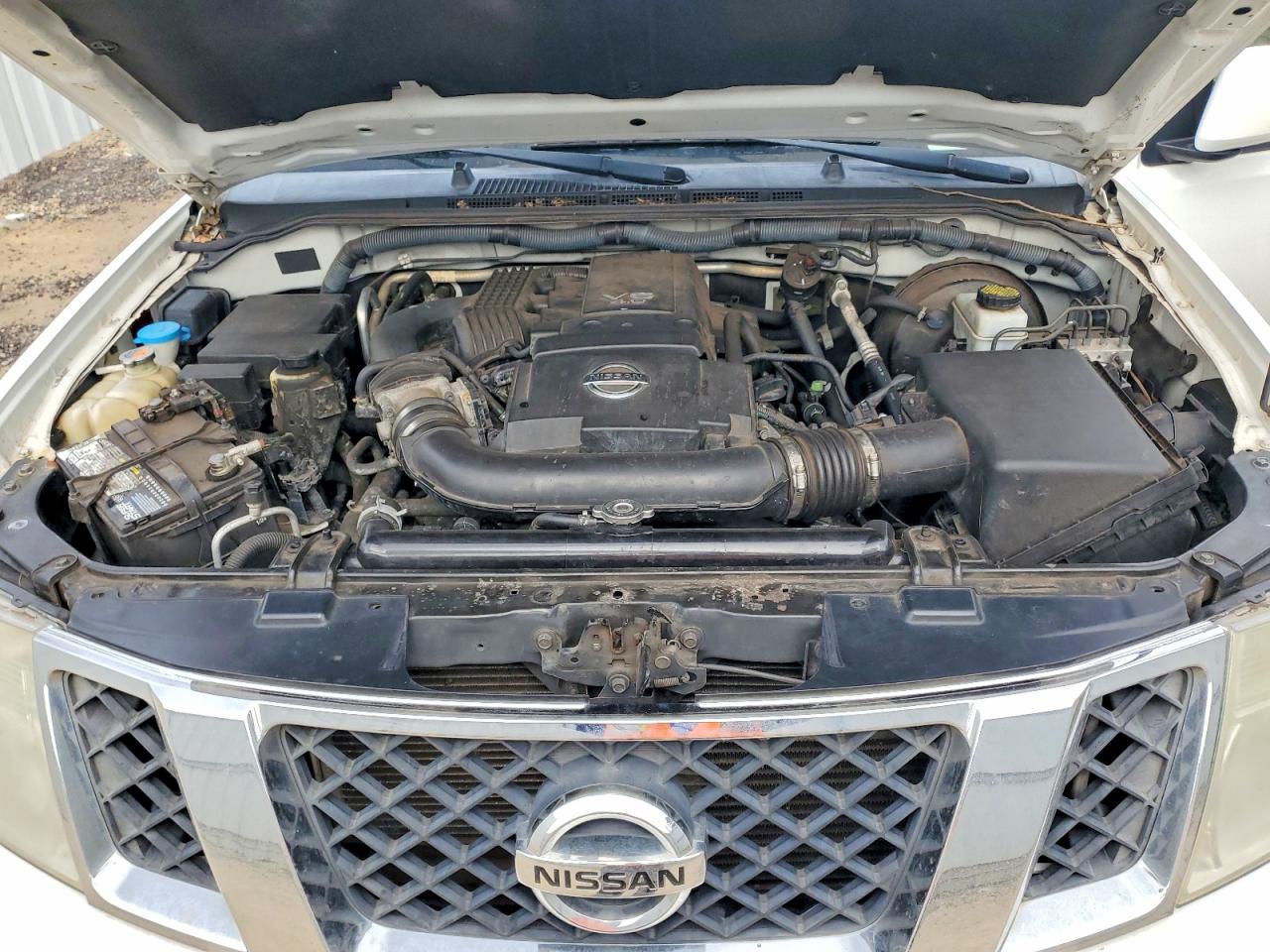 2011 NISSAN PATHFINDER S photo 12