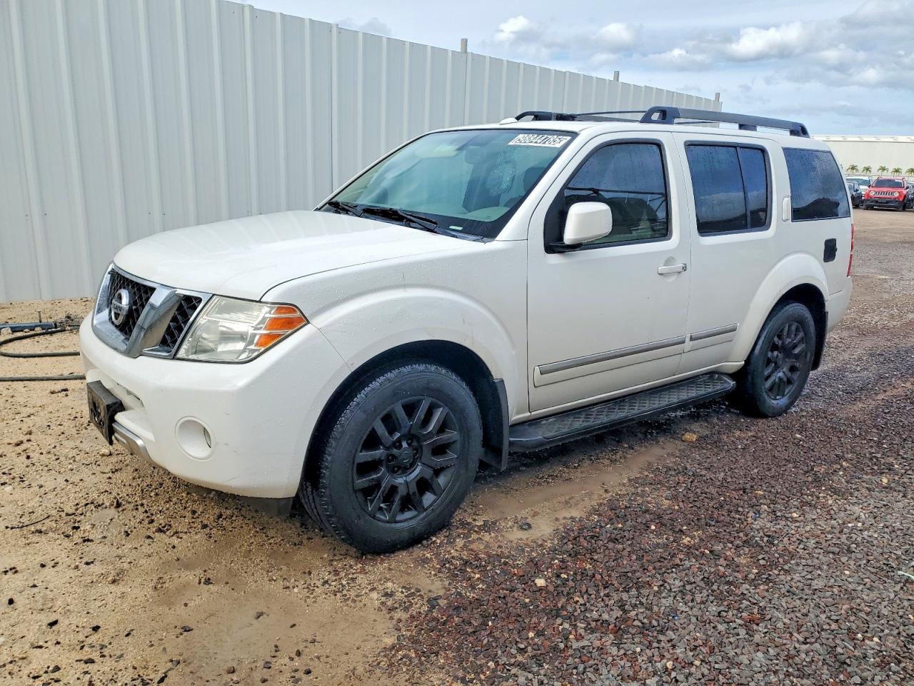2011 NISSAN PATHFINDER