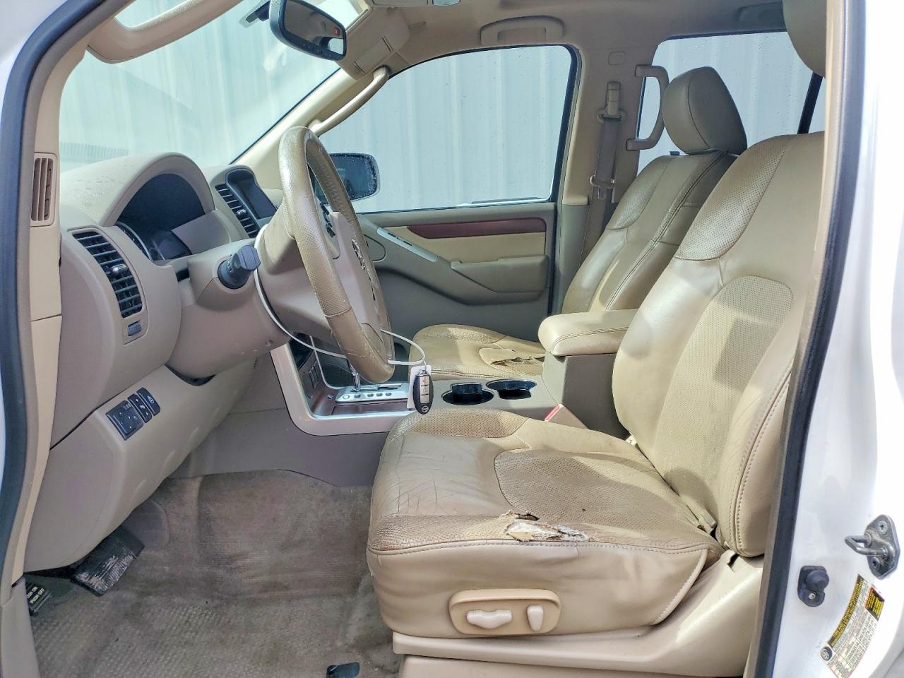 2011 NISSAN PATHFINDER S photo 7