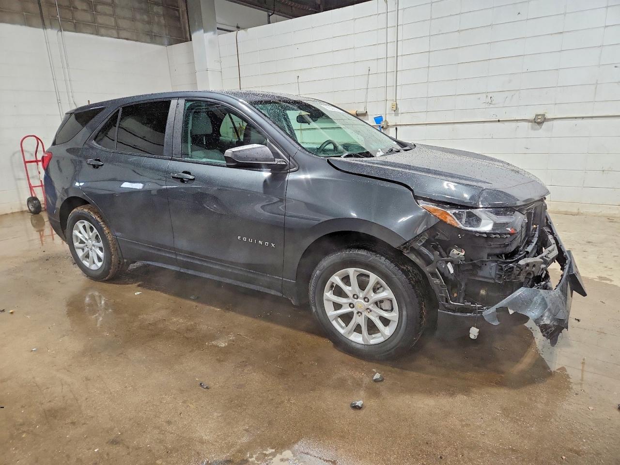 2021 CHEVROLET EQUINOX LS photo 4