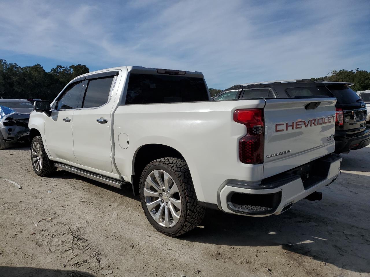 2020 CHEVROLET SILVERADO K1500 HIGH COUNTRY photo 2