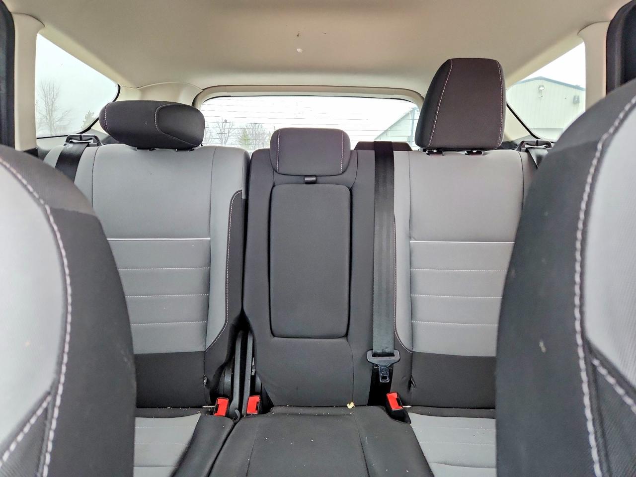 2015 FORD ESCAPE SE photo 19