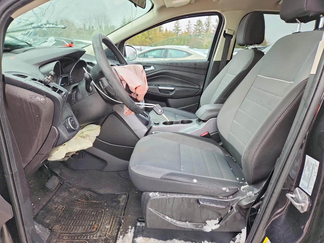 2015 FORD ESCAPE SE photo 13