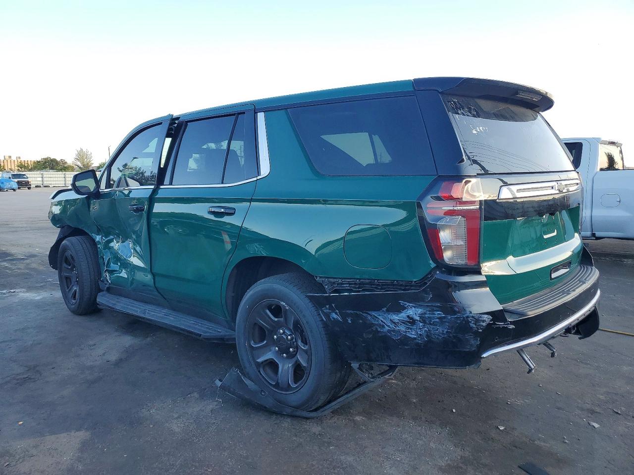 2023 CHEVROLET TAHOE C1500 photo 2