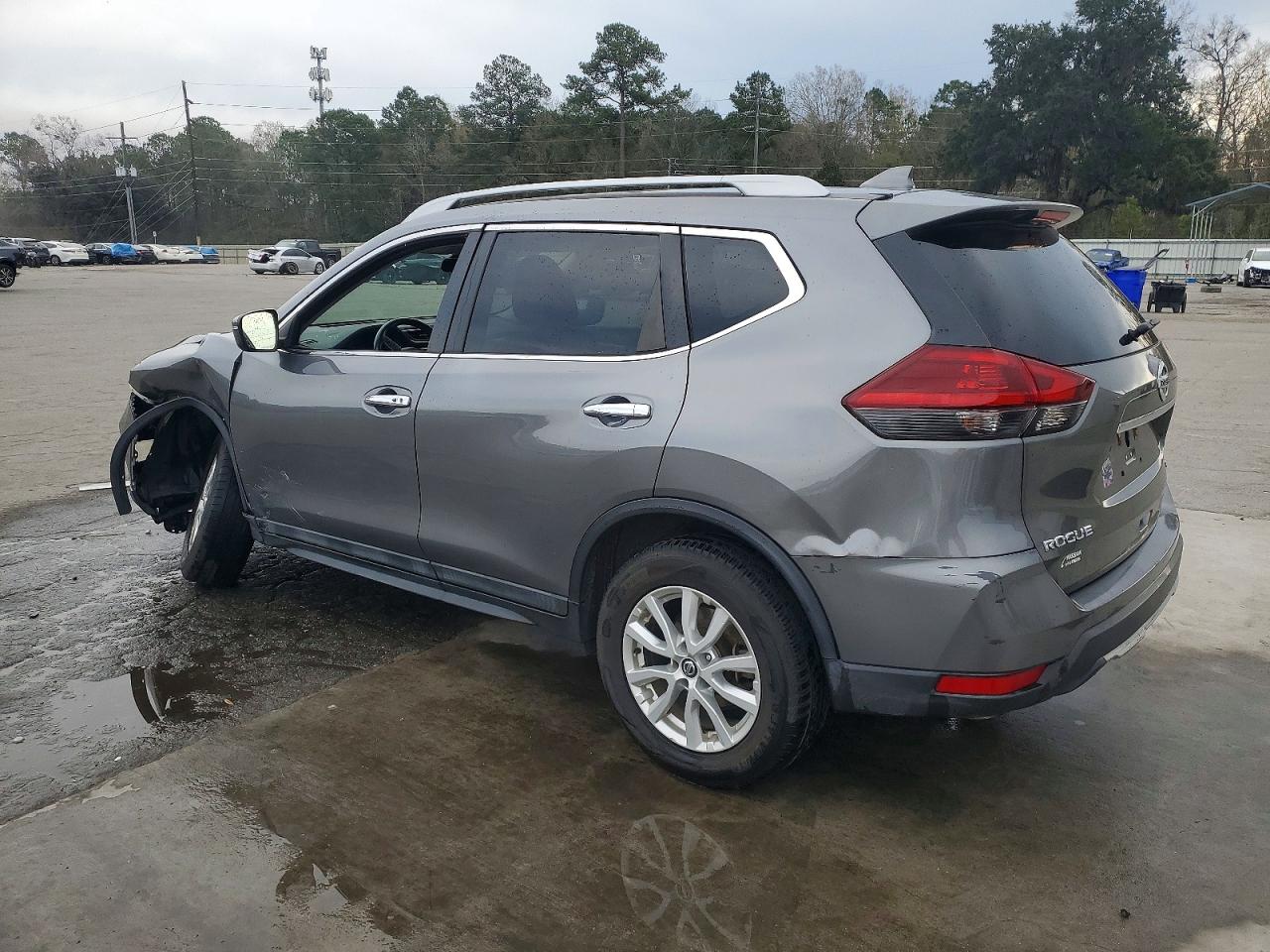2018 NISSAN ROGUE S photo 2