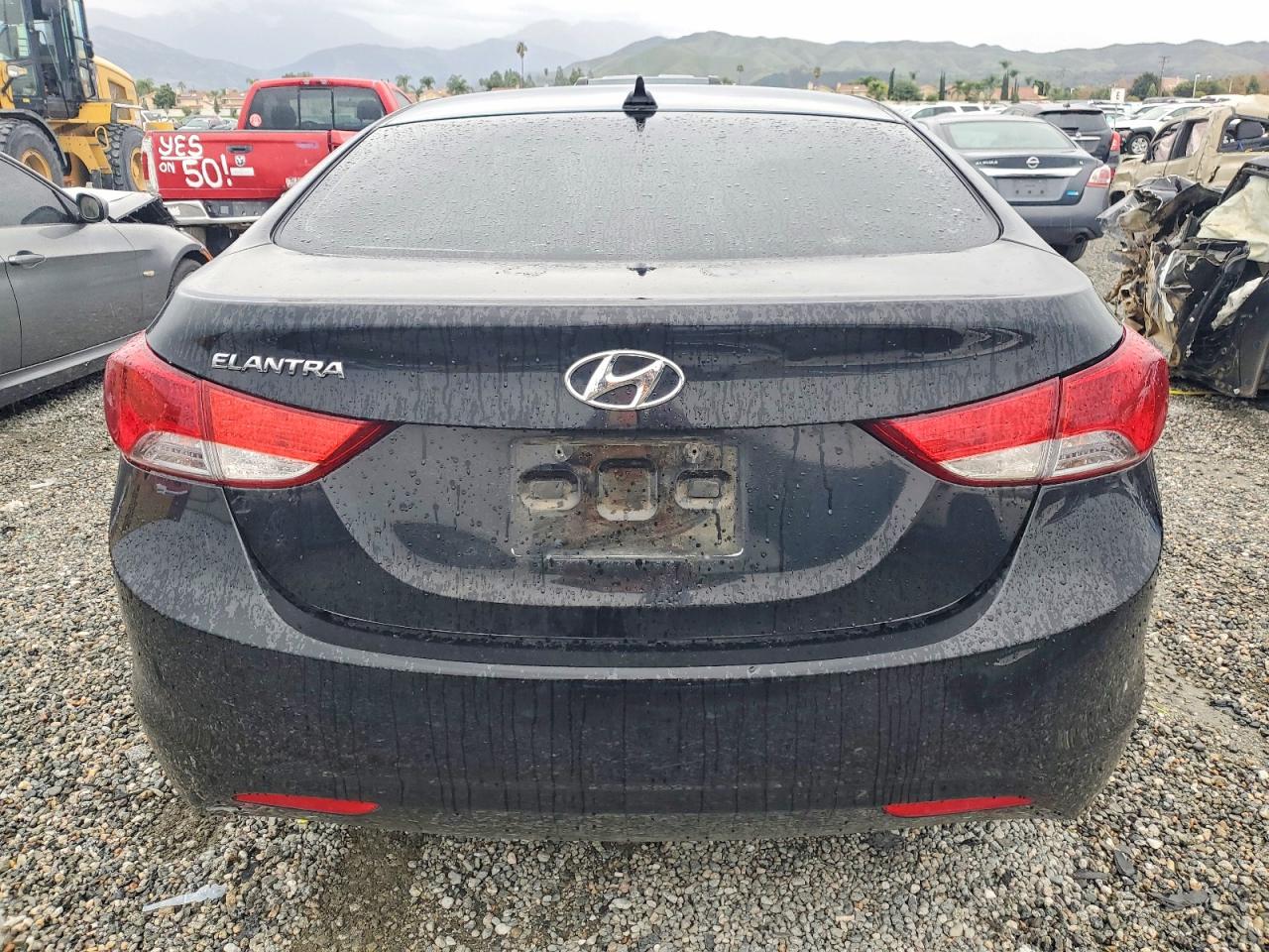 2013 HYUNDAI ELANTRA GLS photo 6