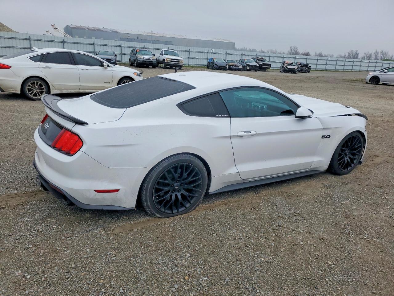 2016 FORD MUSTANG GT photo 3