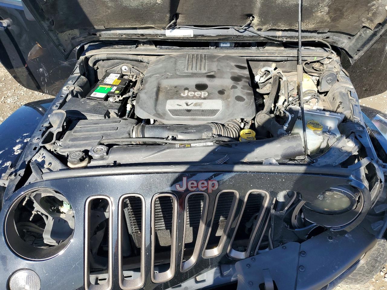 2016 JEEP WRANGLER UNLIMITED SAHARA photo 12