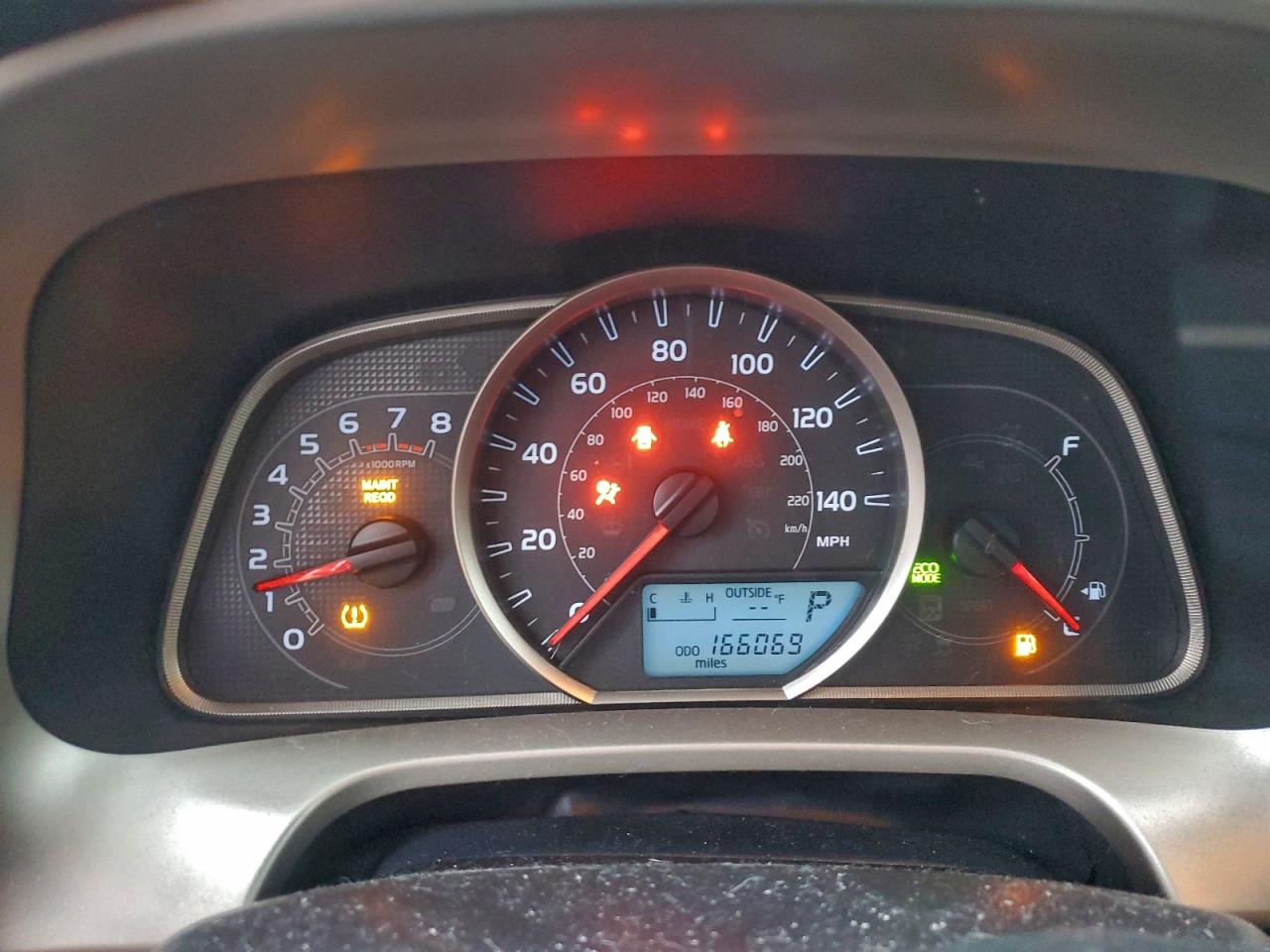 2015 TOYOTA RAV4 XLE photo 9