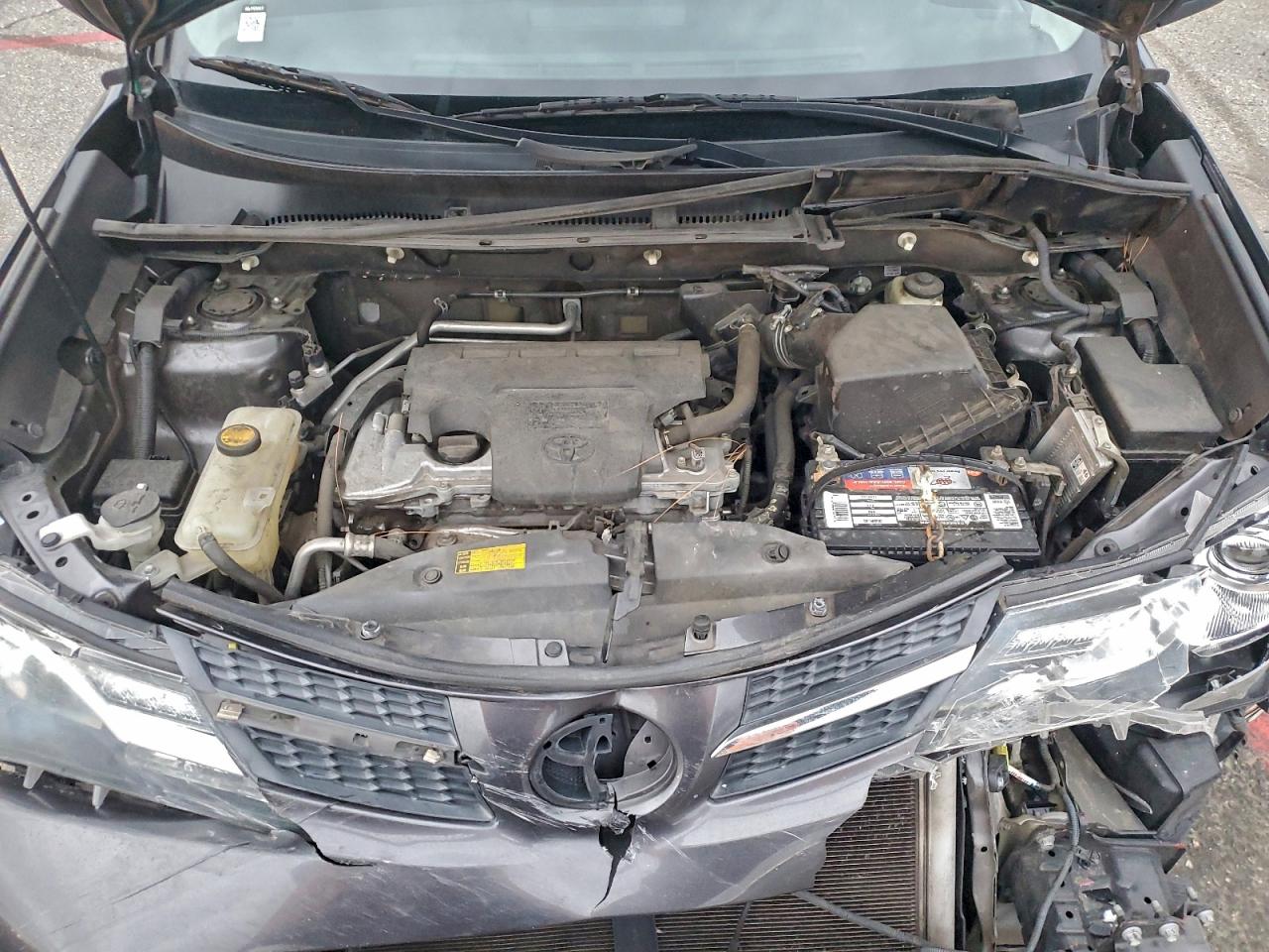 2015 TOYOTA RAV4 XLE photo 12