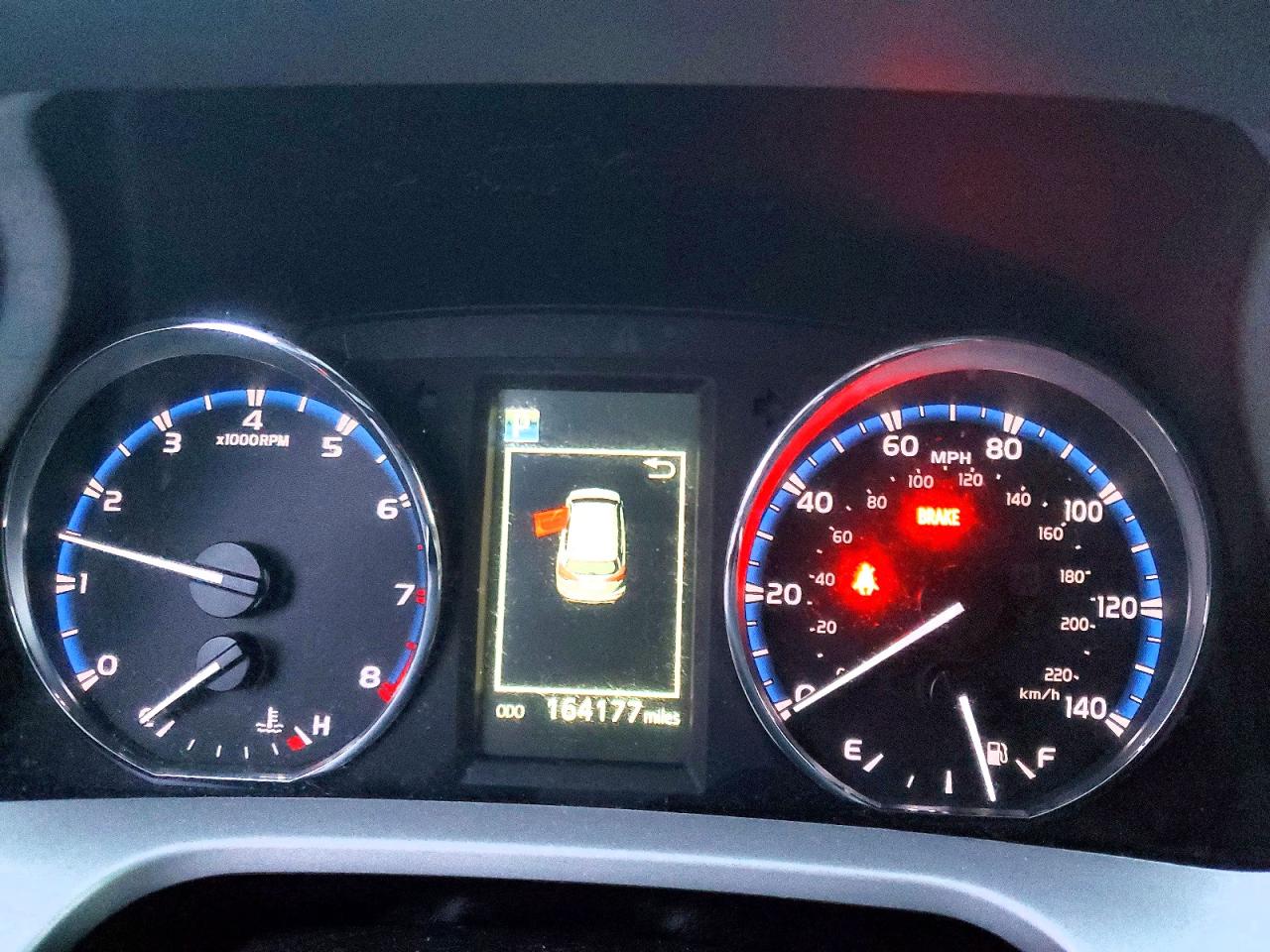 2016 TOYOTA RAV4 XLE photo 9
