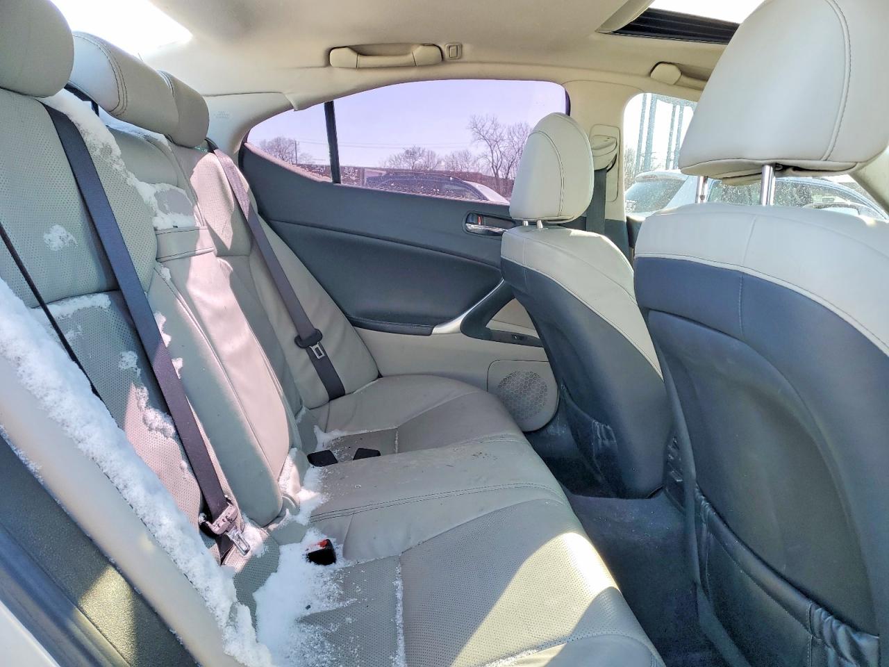 2009 LEXUS IS 250 photo 10