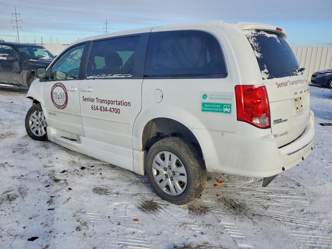 2015 DODGE GRAND CARAVAN SE photo 2
