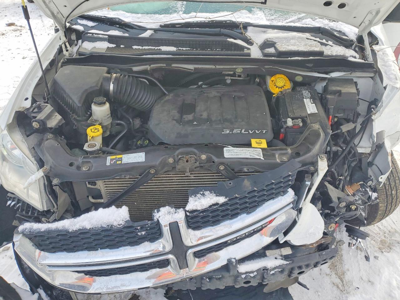 2015 DODGE GRAND CARAVAN SE photo 12