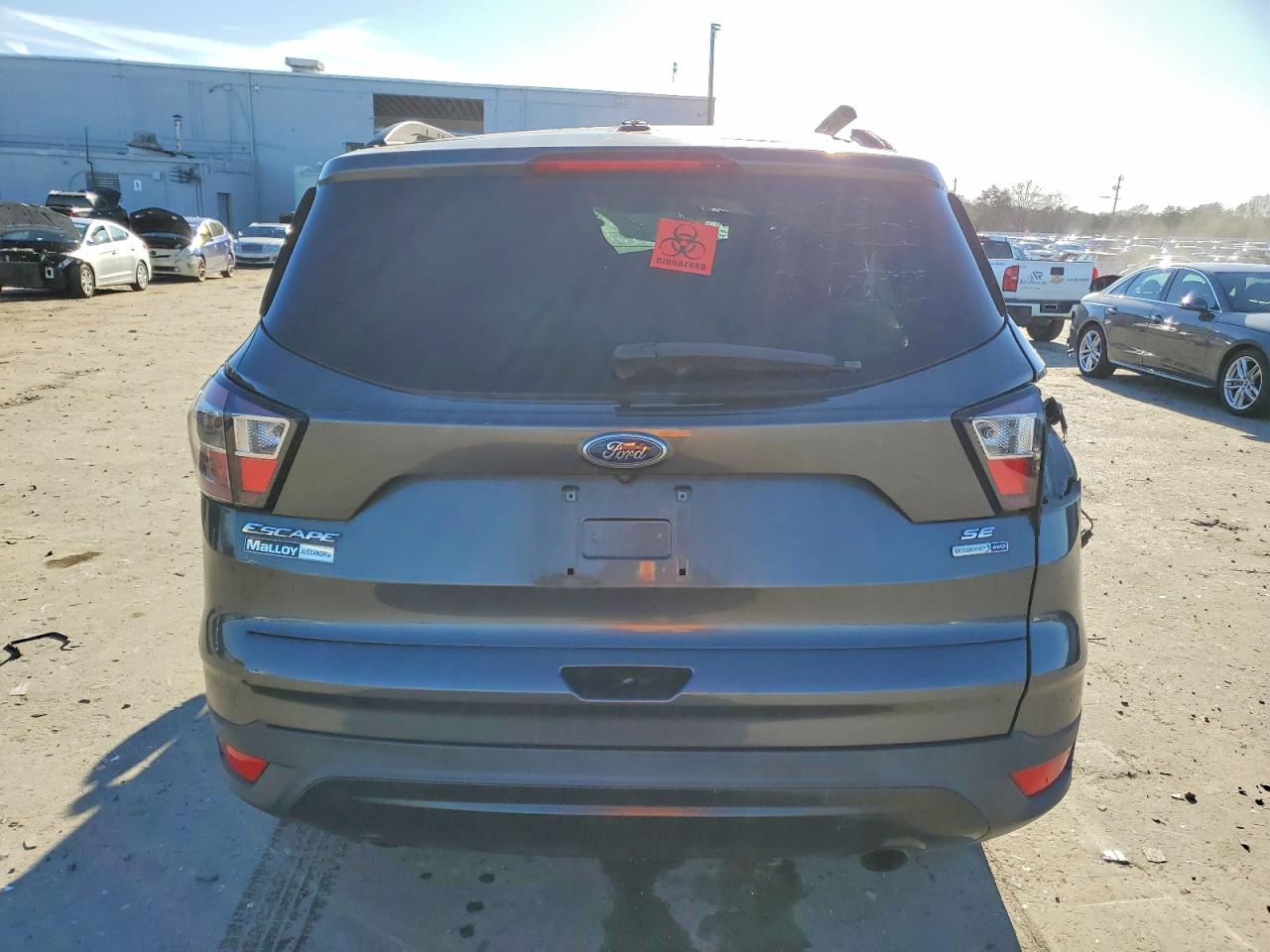 2017 FORD ESCAPE SE photo 16