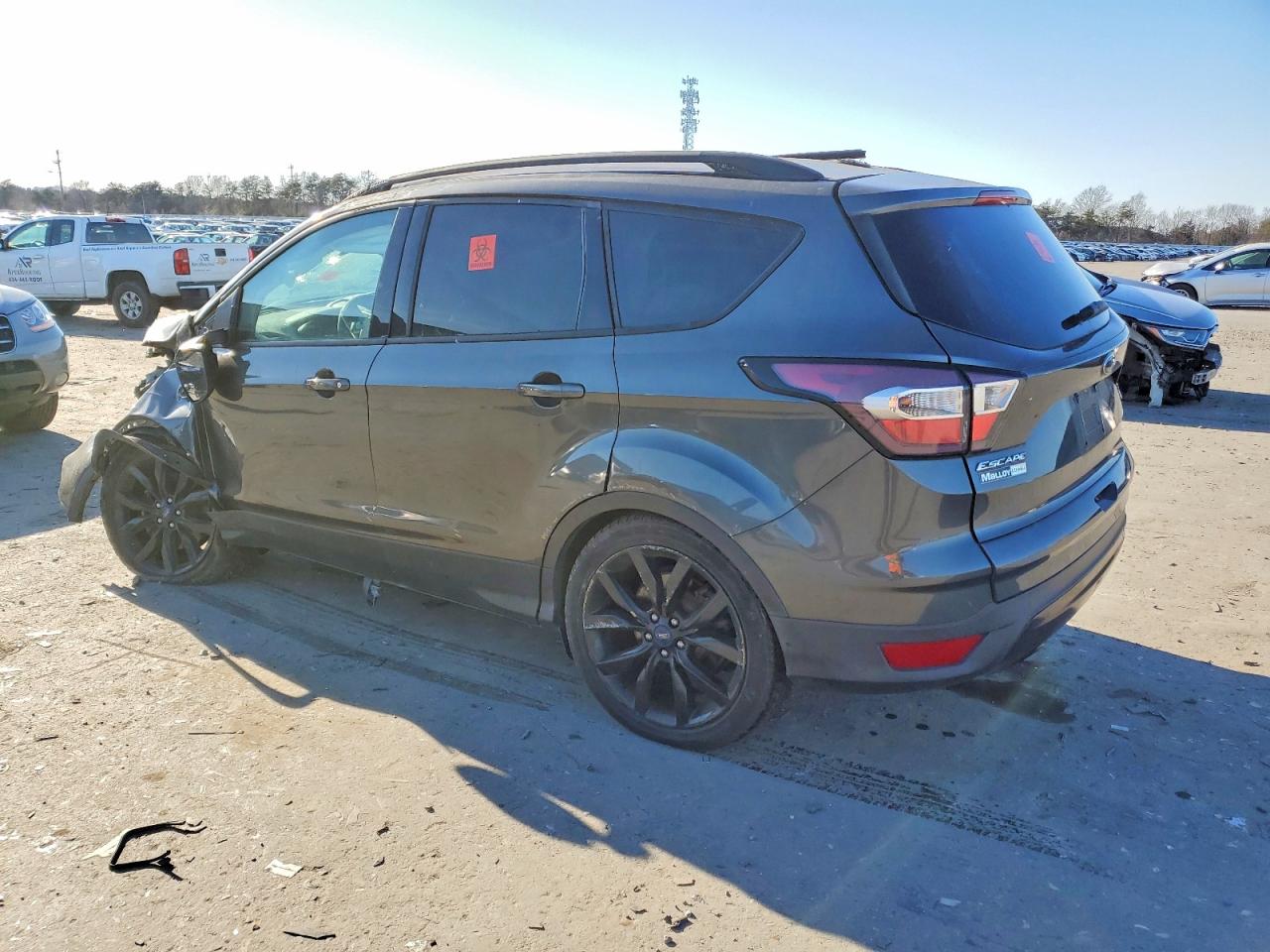 2017 FORD ESCAPE SE photo 4