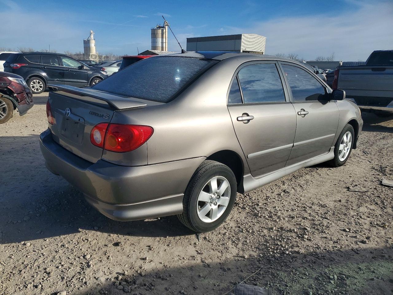 2004 TOYOTA COROLLA S photo 5