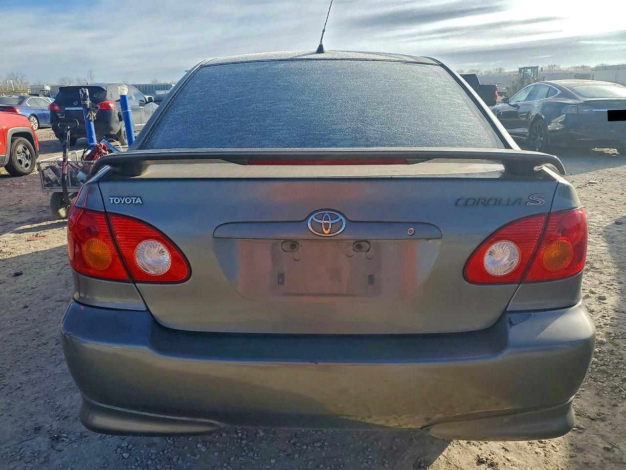 2004 TOYOTA COROLLA S photo 11