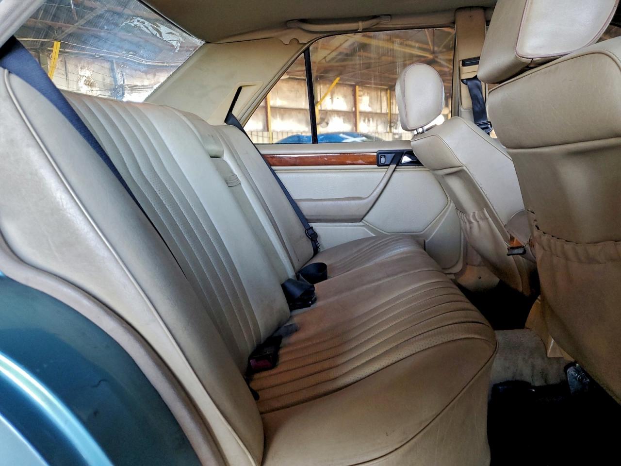 1992 MERCEDES-BENZ 300 D photo 10