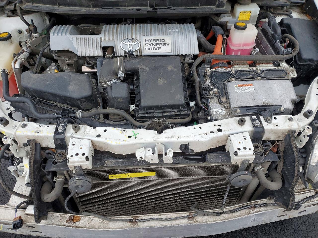 2012 TOYOTA PRIUS photo 11