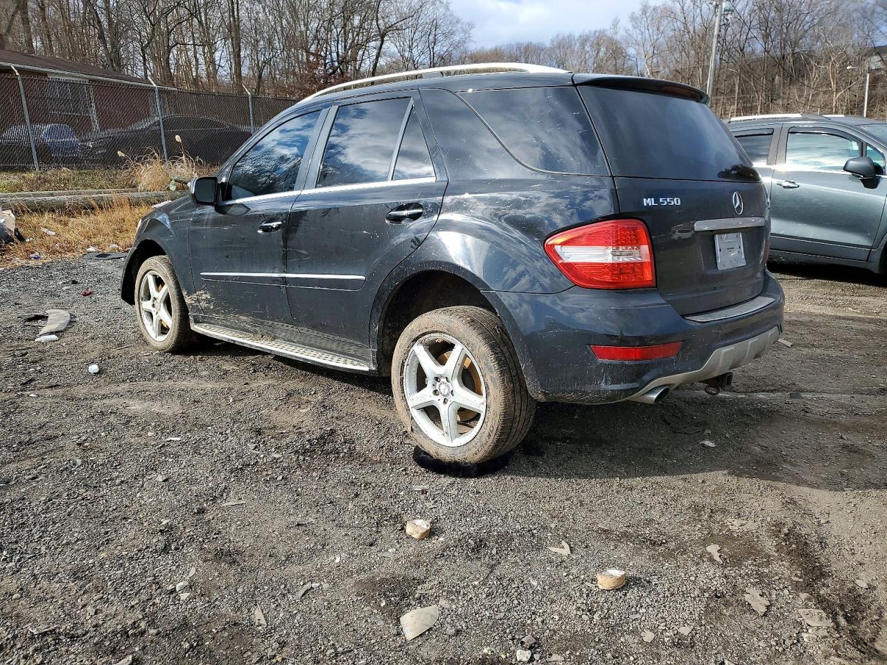 2009 MERCEDES-BENZ ML 550 photo 3