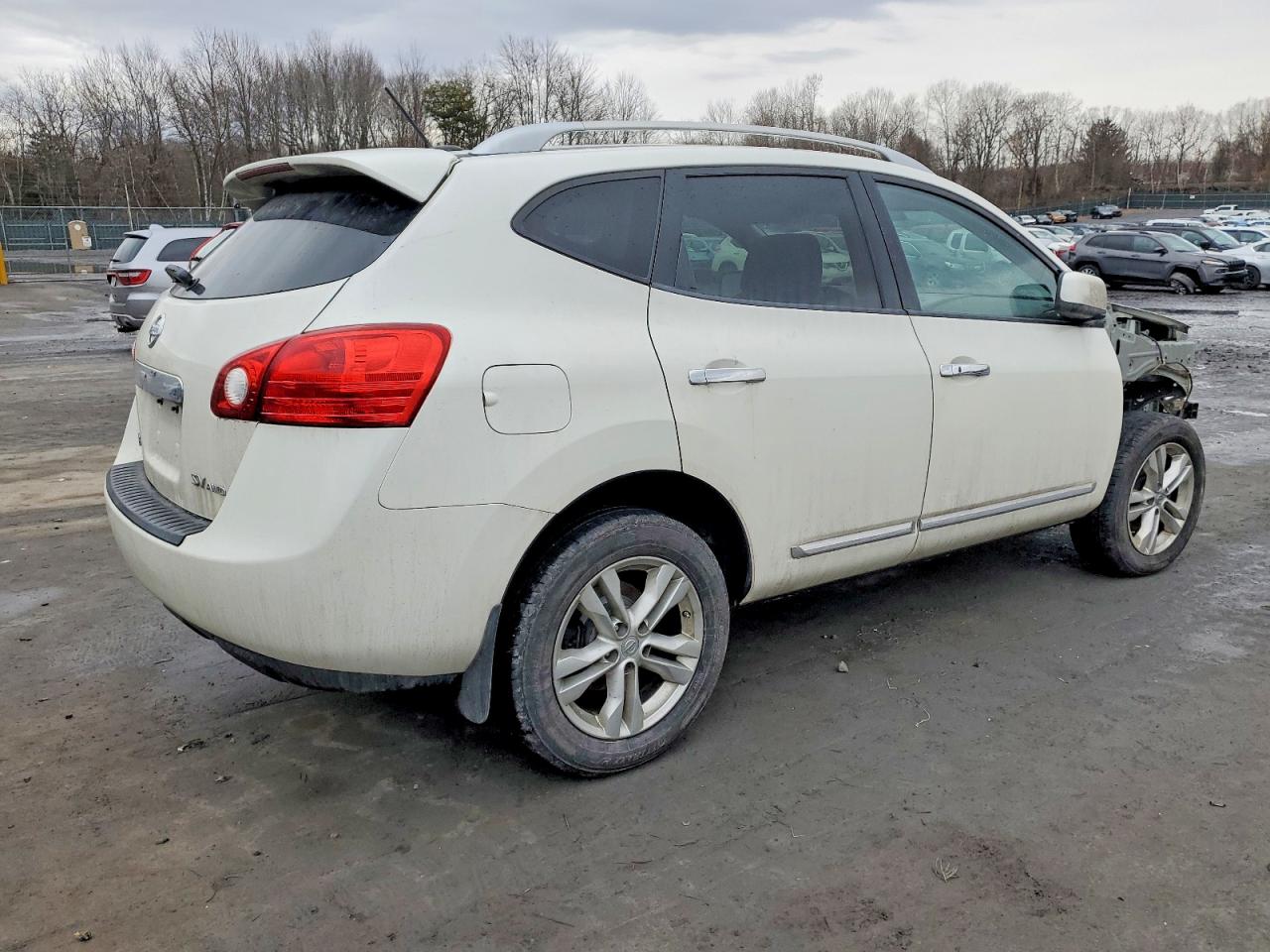 2013 NISSAN ROGUE S photo 3