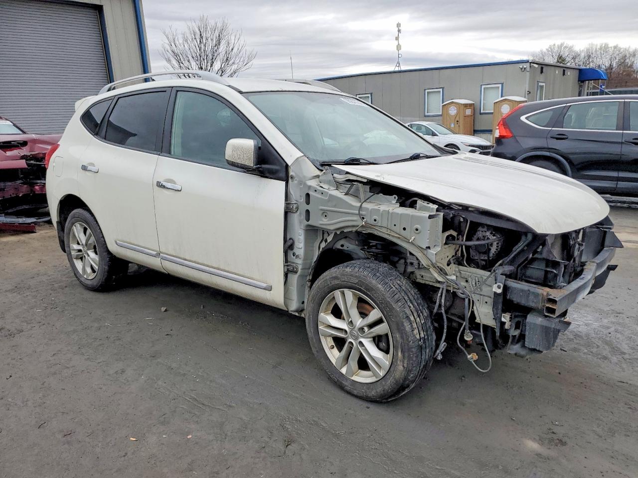 2013 NISSAN ROGUE S photo 4