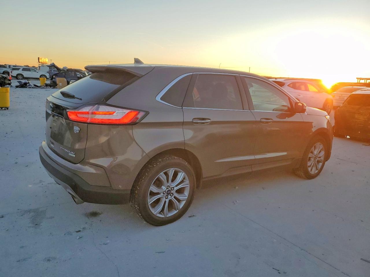 2019 FORD EDGE TITANIUM photo 5