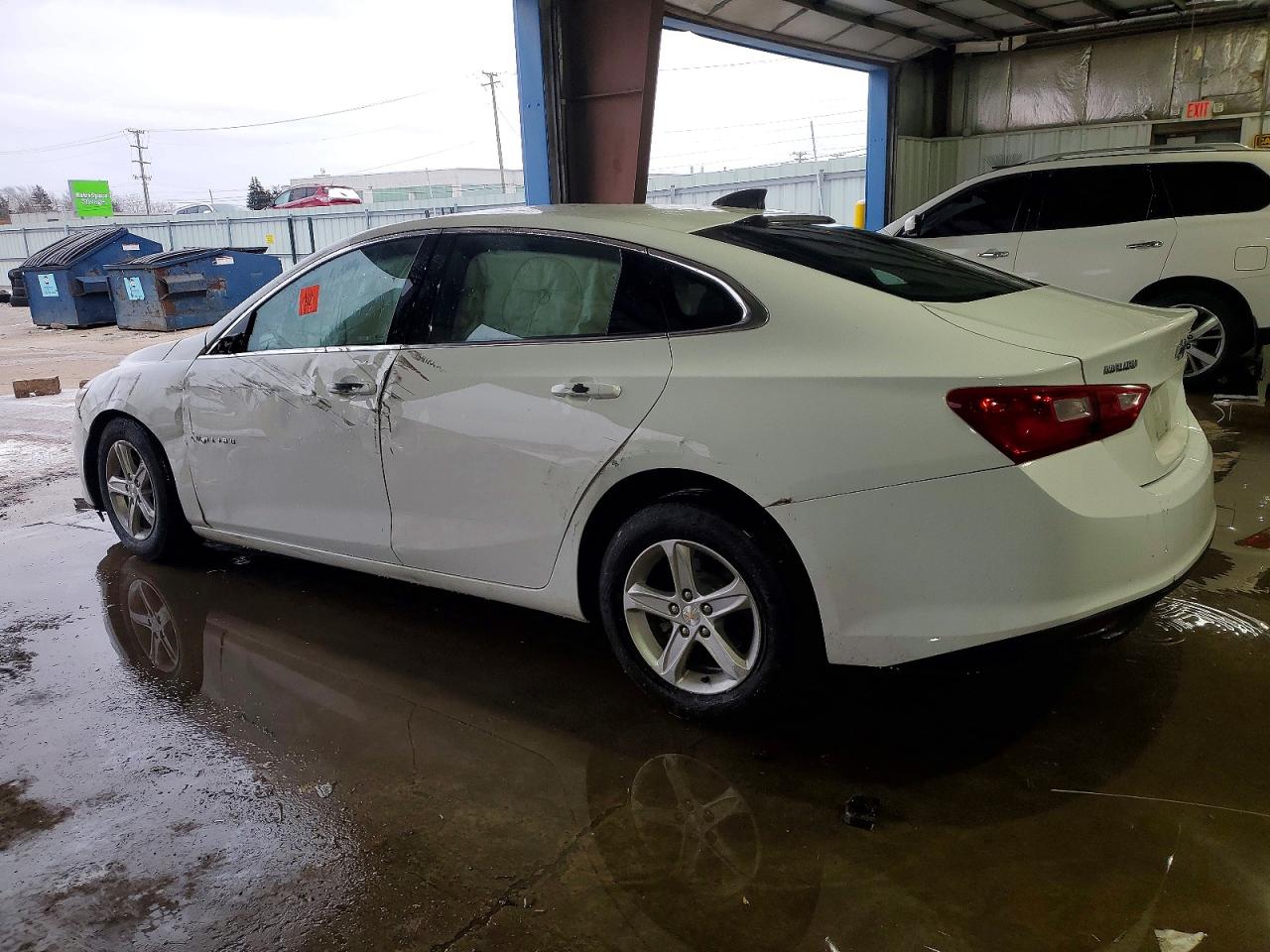 2020 CHEVROLET MALIBU LS photo 2