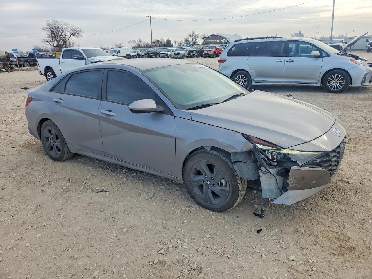 2023 HYUNDAI ELANTRA BLUE photo 4