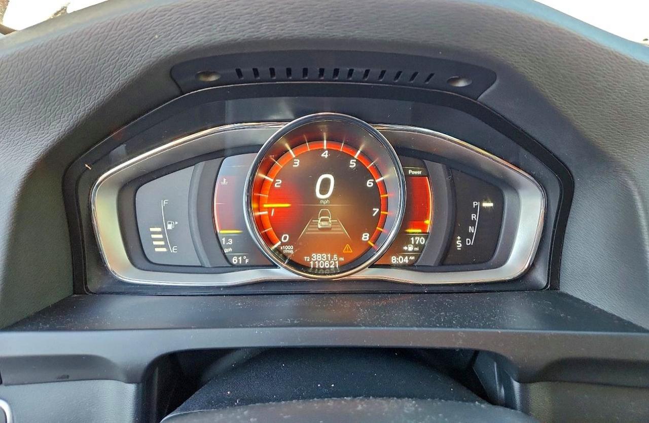 2017 VOLVO S60 photo 9