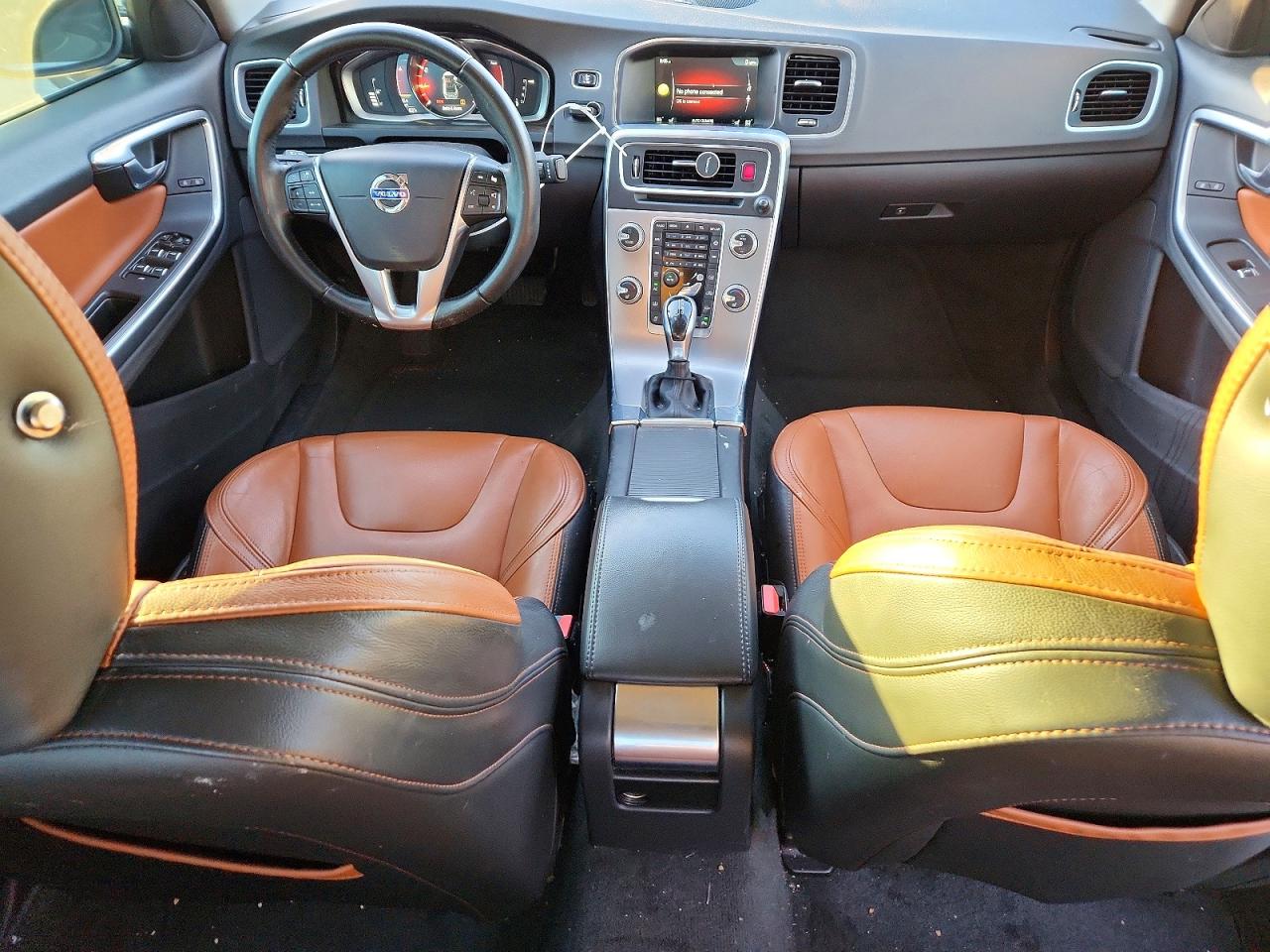 2017 VOLVO S60 photo 8