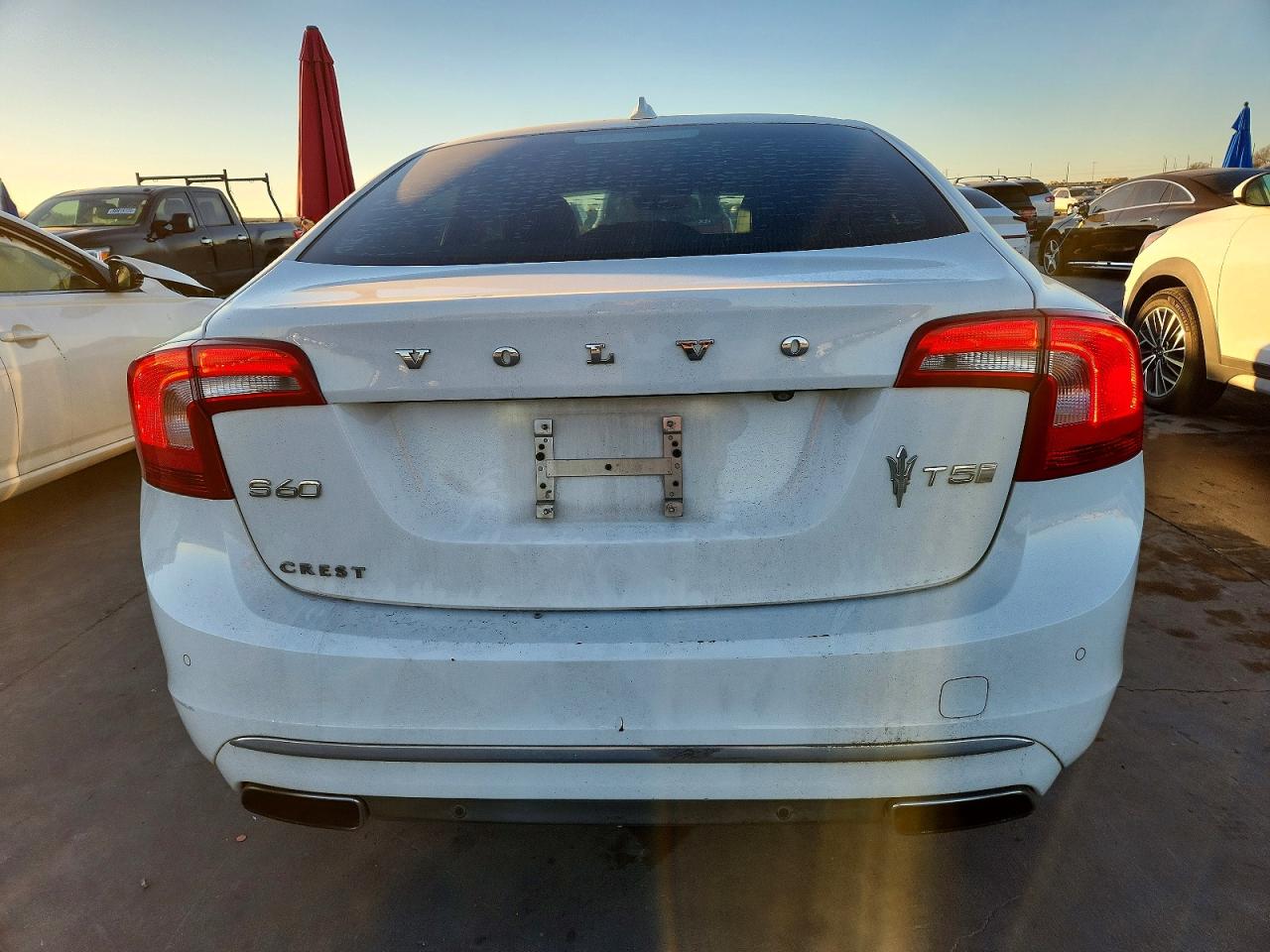 2017 VOLVO S60 photo 6